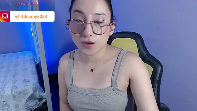 Snapshot of little__amy_ chatting on February 9, 2025, 1:22 am little amy online show from February 9, 2025, 1:22 am