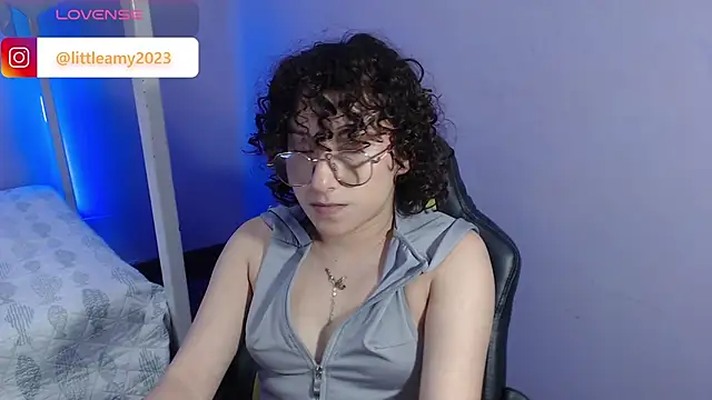 Snapshot of little__amy_ chatting on February 13, 2025, 2:12 am little amy online show from February 13, 2025, 2:12 am