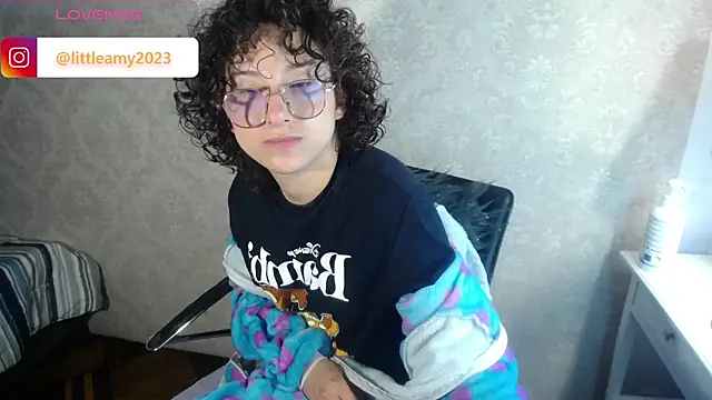 Snapshot of little__amy_ chatting on March 10, 2025, 10:04 am little amy online show from March 10, 2025, 10:04 am