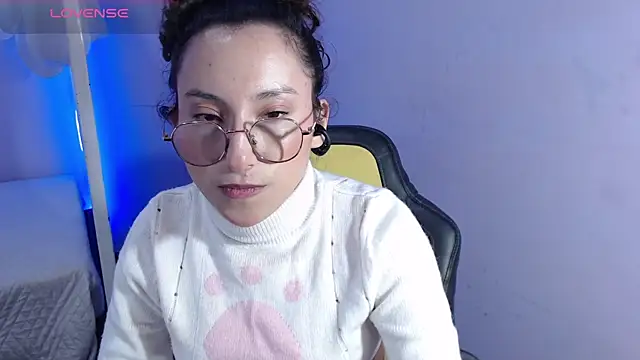 Snapshot of little__amy_ chatting on March 21, 2025, 3:33 am little amy online show from March 21, 2025, 3:33 am