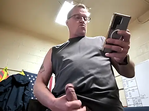 Cockrub1 online show from April 8, 2026, 10:48 am