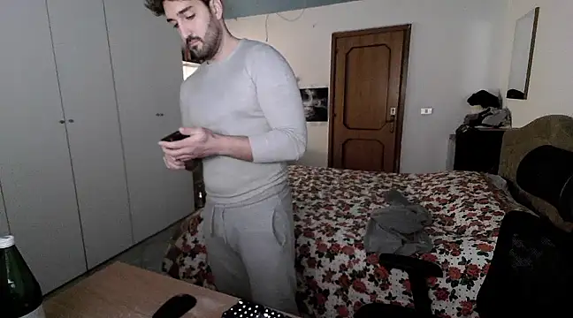 Snapshot of Alexox02 chatting on January 4, 2025, 8:48 pm Alexox02 online show from January 4, 2025, 8:48 pm