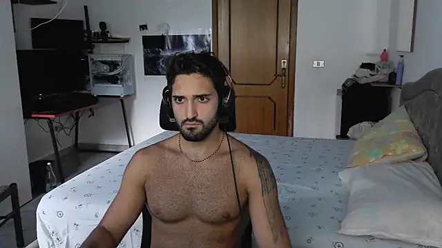 Snapshot of Alexox02 chatting on September 30, 2025, 4:12 pm Alexox02 online show from September 30, 2025, 4:12 pm