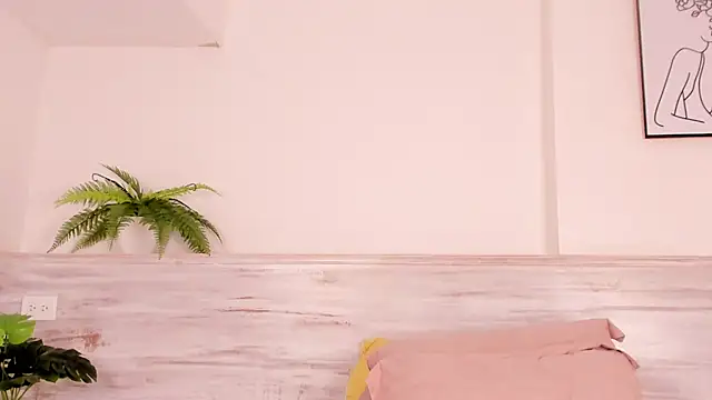 Alaia Ferrer  online show from February 9, 2025, 11:36 pm