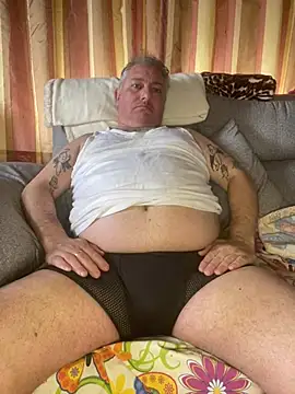 Snapshot of Russirayu chatting on March 6, 2025, 3:56 pm Russirayu online show from March 6, 2025, 3:56 pm