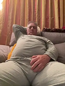 Snapshot of Russirayu chatting on March 21, 2025, 4:06 am Russirayu online show from March 21, 2025, 4:06 am