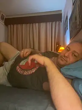 Snapshot of Russirayu chatting on September 20, 2025, 10:00 pm Russirayu online show from September 20, 2025, 10:00 pm