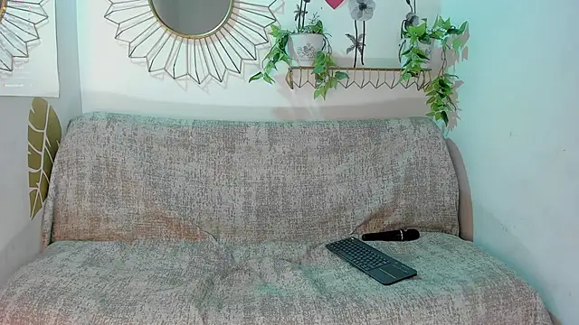 EmmaDuque online show from November 8, 2025, 7:45 pm