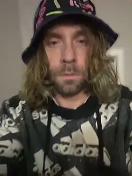 4kUsh2Fashion0 online show from December 27, 2024, 2:47 am