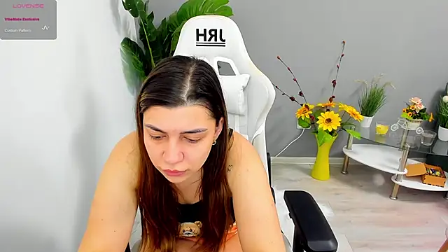 EveEvian online show from May 27, 2026, 11:29 am