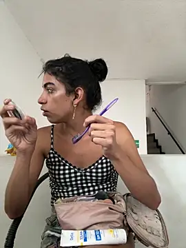 Alahia Rodriguez online show from October 31, 2025, 7:48 pm