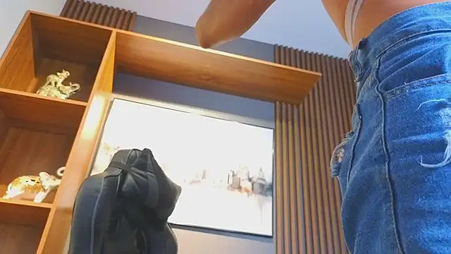 Alahia Rodriguez online show from April 13, 2026, 7:30 pm