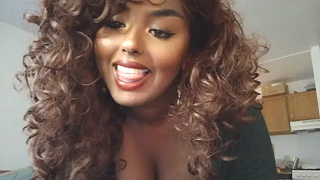 Snapshot of SiminFox chatting on October 14, 2025, 9:37 pm SiminFox online show from October 14, 2025, 9:37 pm