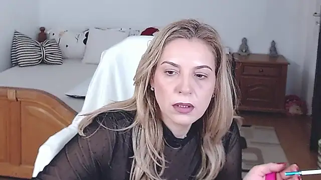 Snapshot of evamaria2024 chatting on March 17, 2025, 7:35 am evamaria2024 online show from March 17, 2025, 7:35 am