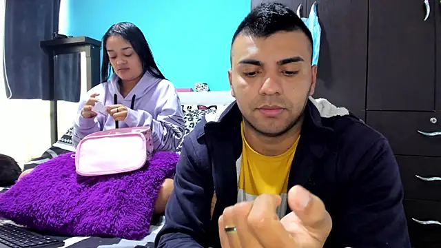 2ScarletandRyan8 online show from October 1, 2025, 11:49 am