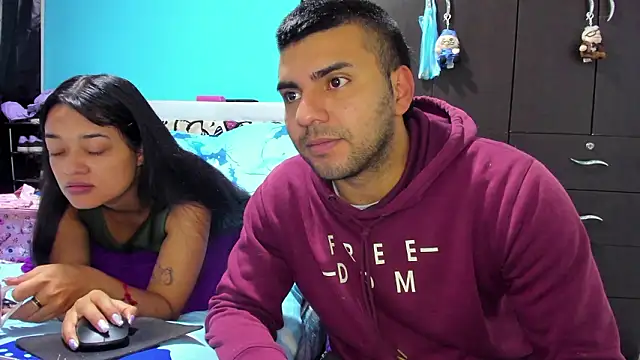 Snapshot of 2ScarletandRyan8 chatting on January 18, 2026, 11:03 am 2ScarletandRyan8 online show from January 18, 2026, 11:03 am