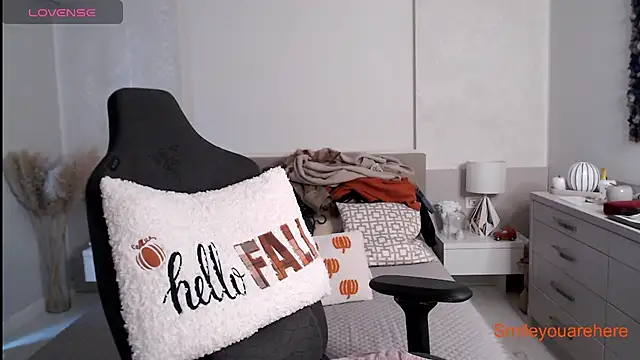 Smileyouarehere online show from November 16, 2025, 6:19 am