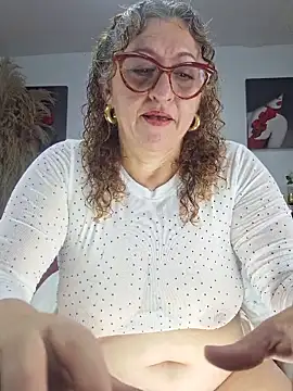 Snapshot of evelin_hott chatting on January 11, 2026, 3:11 am evelin hott online show from January 11, 2026, 3:11 am