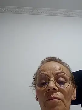 asleycavta online show from November 15, 2025, 3:48 am