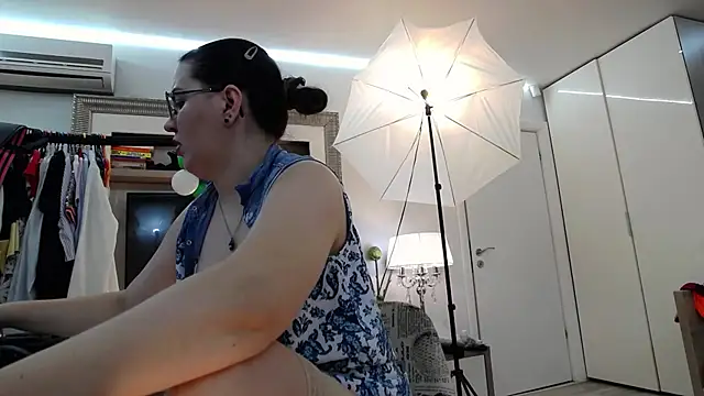 ILoveToFeelU online show from February 27, 2025, 11:26 pm