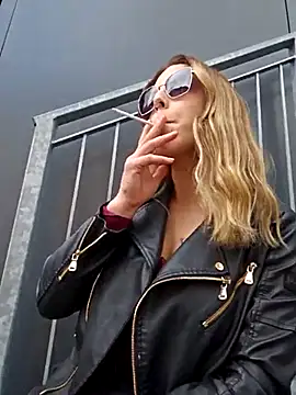 Mia Railey online show from March 13, 2025, 1:07 pm