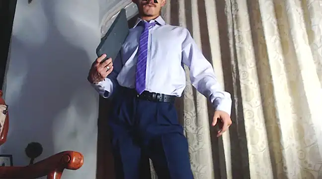 HomeAloneK online show from January 10, 2025, 7:43 pm