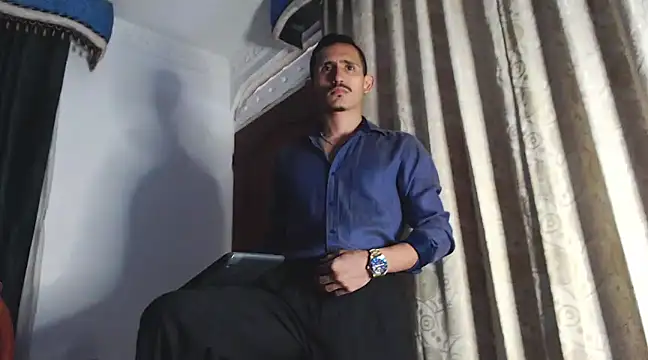 HomeAloneK online show from February 12, 2025, 7:45 pm