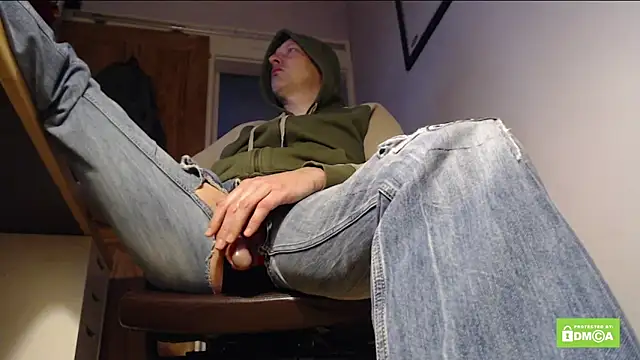 eatmycum4you 1baller online show from January 23, 2025, 8:15 am