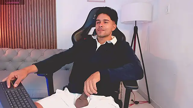 liam collins21 online show from October 21, 2025, 11:55 am