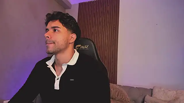 Snapshot of liam_collins21 chatting on February 4, 2026, 11:49 am liam collins21 online show from February 4, 2026, 11:49 am