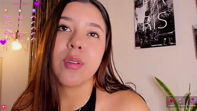 Aria Reid online show from November 3, 2025, 12:17 pm