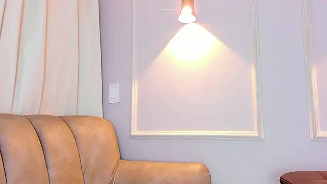 Lia walton online show from December 20, 2025, 12:56 pm