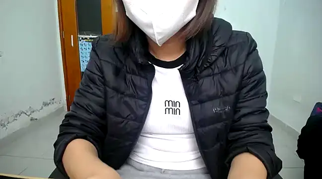 Snapshot of Michiko1 chatting on January 28, 2025, 2:11 am Michiko1 online show from January 28, 2025, 2:11 am