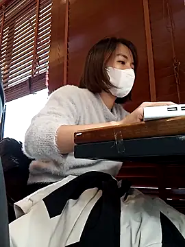 Snapshot of Michiko1 chatting on February 11, 2025, 9:42 am Michiko1 online show from February 11, 2025, 9:42 am