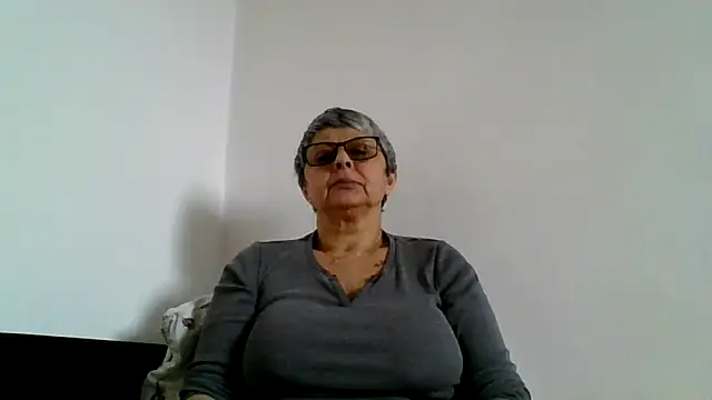 roseblak42 online show from February 12, 2026, 12:33 pm