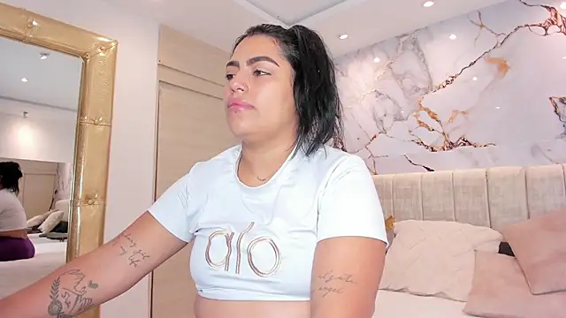 kiana cream online show from November 22, 2025, 11:42 am