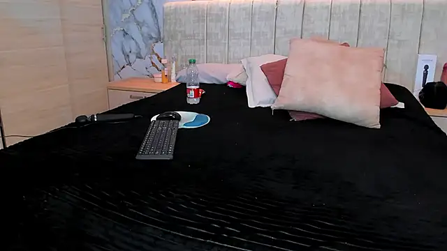 kiana cream online show from July 12, 2026, 1:29 am