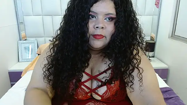 Sarah Bowie online show from October 3, 2025, 11:35 pm