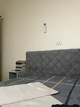 Ruby bear online show from November 10, 2025, 5:06 am