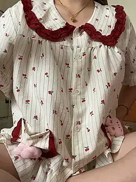 Snapshot of Ruby_bear chatting on March 25, 2026, 7:47 am Ruby bear online show from March 25, 2026, 7:47 am