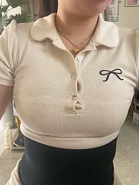 Snapshot of Ruby_bear chatting on March 28, 2026, 4:01 am Ruby bear online show from March 28, 2026, 4:01 am