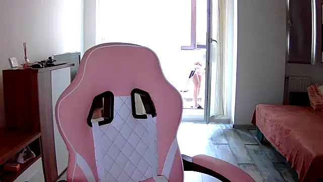 LovelyJulliette online show from September 29, 2025, 11:48 am