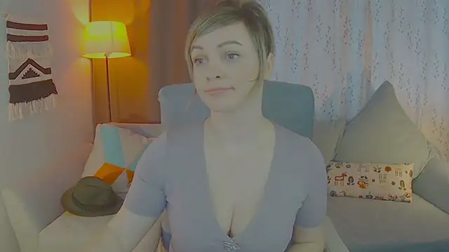 NandiSmile online show from October 13, 2025, 6:13 am