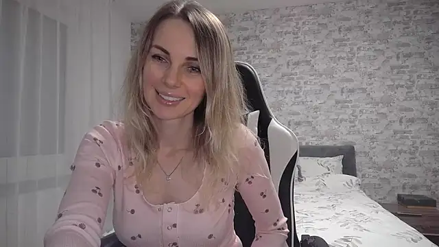 Snapshot of AlissonBia chatting on November 2, 2025, 11:07 pm AlissonBia online show from November 2, 2025, 11:07 pm