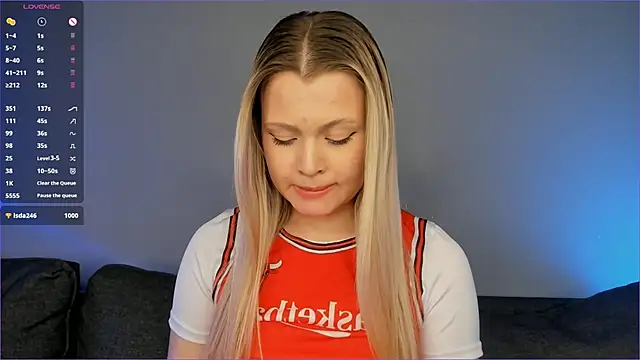 Snapshot of elly_ary chatting on January 30, 2025, 9:25 pm elly ary online show from January 30, 2025, 9:25 pm