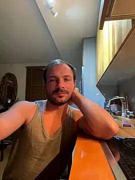 Adventurehotman online show from December 4, 2024, 11:02 pm