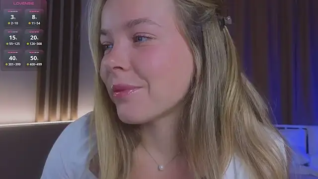 milly shy online show from December 4, 2025, 6:44 am