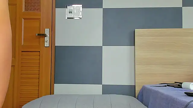 Kiera Thomas online show from November 22, 2025, 7:07 am