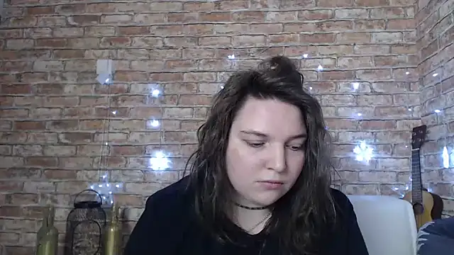 Snapshot of Amelia_Kiss_ chatting on December 25, 2024, 12:37 am Amelia Kiss online show from December 25, 2024, 12:37 am