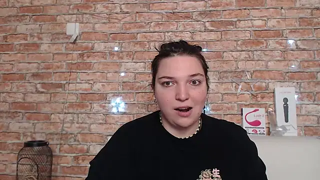 Snapshot of Amelia_Kiss_ chatting on September 19, 2025, 12:34 am Amelia Kiss online show from September 19, 2025, 12:34 am